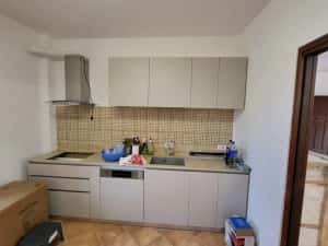 Inchiriez casa în Dumbravita — miniatura 2