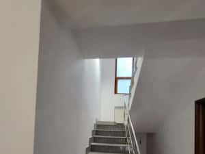 Inchiriez casa în Dumbravita — miniatura 9