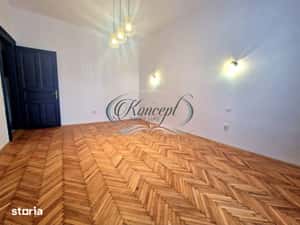 Apartament cu 3 camere in zona Ultracentrala — miniatura 5