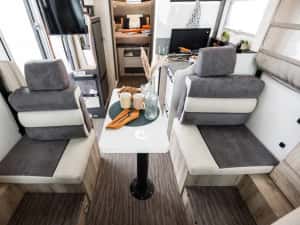 Autorulota Integrată  ELNAGH MAGNUM 582, model 2025-2026 (5.000 eur REDUCERE) — miniatura 3