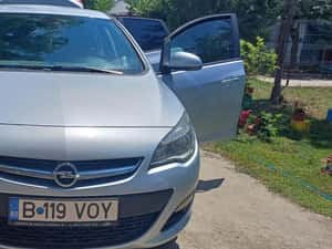 Opel Astra Manuală 148 HP Diesel