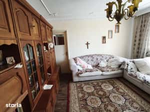 Vand apartament 3 camere semidecomandat Corabia Olt — miniatura 6