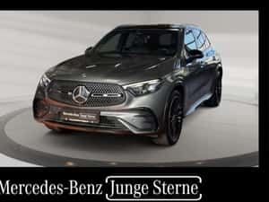 Mercedes-Benz GLC 300 SUV cu dotări premium