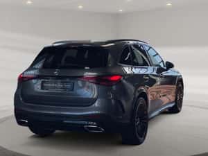 Mercedes-Benz GLC 300 SUV cu dotări premium — miniatura 3