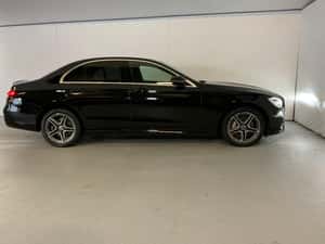 Mercedes-Benz E 300 Berlină Hibrid Second Hand 2021 — miniatura 3