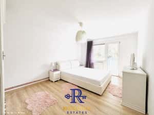 Ap. modern și spațios, 3 camere separate, 2 balcoane, etaj 1 — miniatura 3