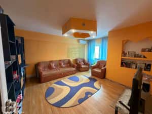 Apartament 3 camere, decomandat, 86 mp, cartier George Enescu, zona Si — miniatura 3