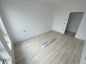 Comision 0%. 3 camere. Nou. etaj 1. Girocului - langa Profi str. Neptun. — miniatura 7
