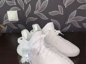 Yeezy 350 noi cu eticheta — miniatura 5