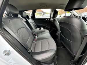 KIA Ceed Plug-in-Hybrid SPIRIT 2023 — miniatura 7
