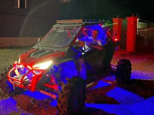 Vând polaris rzr pro xp 4x4 Reductor  mic mare buggy ssv utv offroad diferențial blocabil servo muzică cabină închisă incălzire ștergătoare  trolii — miniatura 7