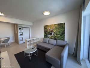Apartament 4 Camere | Inchiriere | Posibilitate Parcare | Sisesti