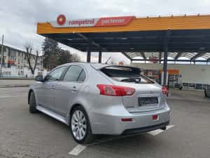 Mitsubishi Lancer 1.8 mivec benzina 133000 km euro 5 — miniatura 3