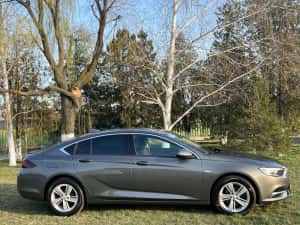 Opel Insignia, 2018, Euro 6, Carte service