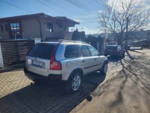 5300e Volvo XC90 automat, întreținut, Proprietar, revizii la zi — miniatura 3