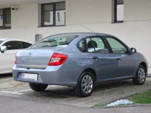 Renault Symbol 2011•1.6 benzină •100.000 km reali•Euro 5 — miniatura 3