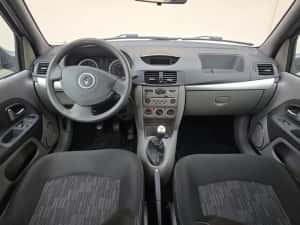 Renault Symbol 2011•1.6 benzină •100.000 km reali•Euro 5 — miniatura 7