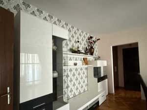 Chirie apartament 4 camere Nufarul