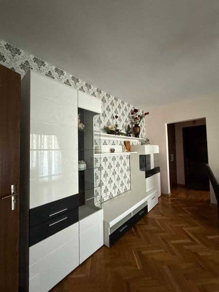 Chirie apartament 4 camere Nufarul — fotografie 1 din 6