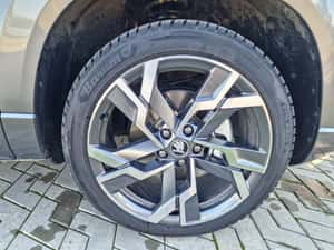Skoda Karoq 2025, Diesel, 12.468 km, automat — miniatura 4