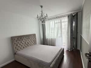 Apartament 3 camere, 65mp, metrou, parcare, zona Drumul Taberei — miniatura 1