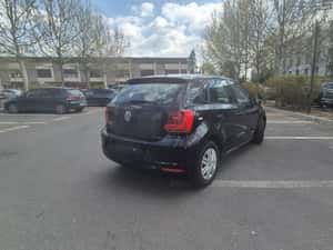 Volkswagen Polo 2015, 182600 km, Negru, 4200 EUR — miniatura 3
