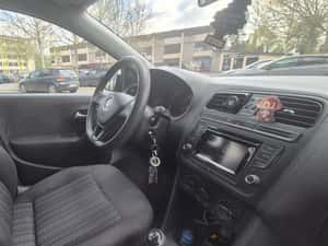 Volkswagen Polo 2015, 182600 km, Negru, 4200 EUR — miniatura 5