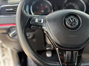 VOLKSVAGEN JETTA 2.0 D — miniatura 5