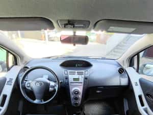 Toyota Yaris Automata ! Stare impecabila mecanic si estetic ,itp nou 06 2027 ! — miniatura 2