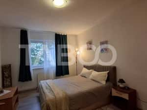 Apartament 3 camere de inchiriat 45 mp zona Vasile Aaron — miniatura 3