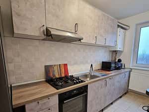 Apartament 2 camere, etaj 1, parcare, bloc nou, la 300 m de statie — miniatura 1