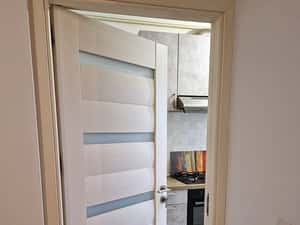 Apartament 2 camere, etaj 1, parcare, bloc nou, la 300 m de statie — miniatura 3