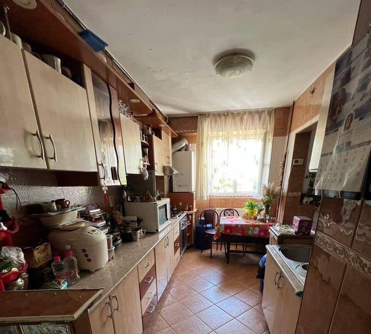 Apartament 3 camere, strada Nae Leonard — fotografie 1 din 6