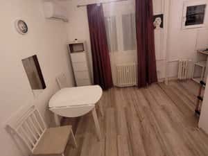 Proprietar,inchiriez garsoniera in zona Piata ALBA IULIA — miniatura 3
