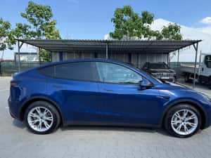 Tesla Model Y SUV 2021 - 154 000 km - 31.339 EUR — miniatura 5