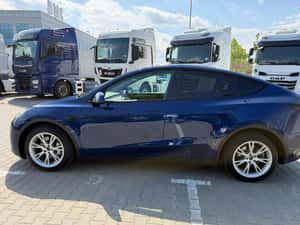 Tesla Model Y SUV 2021 - 154 000 km - 31.339 EUR — miniatura 6