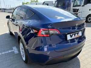 Tesla Model Y SUV 2021 - 154 000 km - 31.339 EUR — miniatura 7
