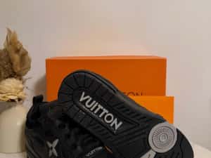 Adidasi/Papuci L O U I S V U I T T O N Black — miniatura 4