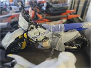 KTM 300 TBI 2027  Preŧ Final KTM 300 SixDays  Husqvarna TE 300 I FE 350 Husqvarna TC   GasGas EC KTM SX — miniatura 8