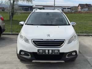 Peugeot 2008 Allure Automat — miniatura 3