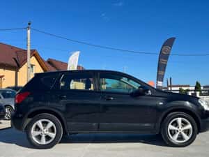 Nissan Qashqai 1.5 diesel, 146.090 km, 5.499 EUR — miniatura 7