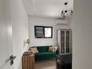 3 Camere, Eroii Revolutiei, Locuinta sau Birou, Centrala proprie, Parc — miniatura 6