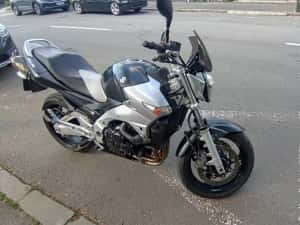 Motocicleta Suzuki GSR 600 - CarVertical — miniatura 10