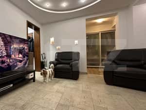 Apartament 3 dormitoare, renovat si mobilat complet, etaj 1, Centru — miniatura 5