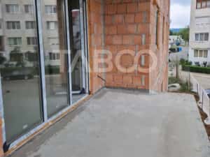Apartament decomandat 3 camere 2 bai 83 mpu 2 balcoane Sibiu Rahovei — miniatura 6