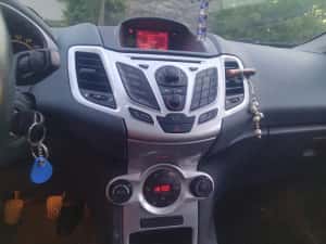 Ford Fiesta 1.25 Benzina Clima Navigatie. Schimb cu Juke — miniatura 7