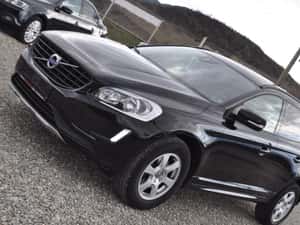 Volvo XC60 2.0D 4X2 AUTOMATA — miniatura 3