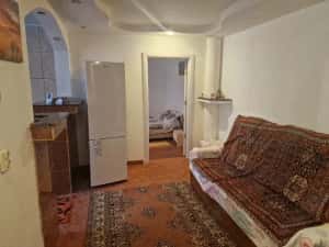 Ap 2 cam, etaj2 , decomandat,utilat,balcon,centrala, zona Spiru Haret — miniatura 9