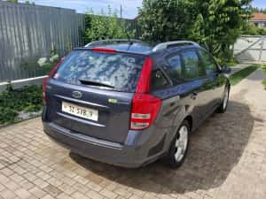 Kia Ceed Sw 1,4 benzină 2012 — miniatura 4