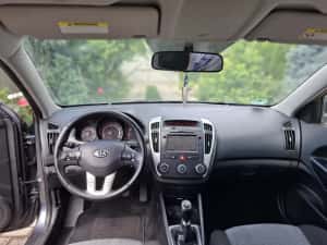 Kia Ceed Sw 1,4 benzină 2012 — miniatura 5